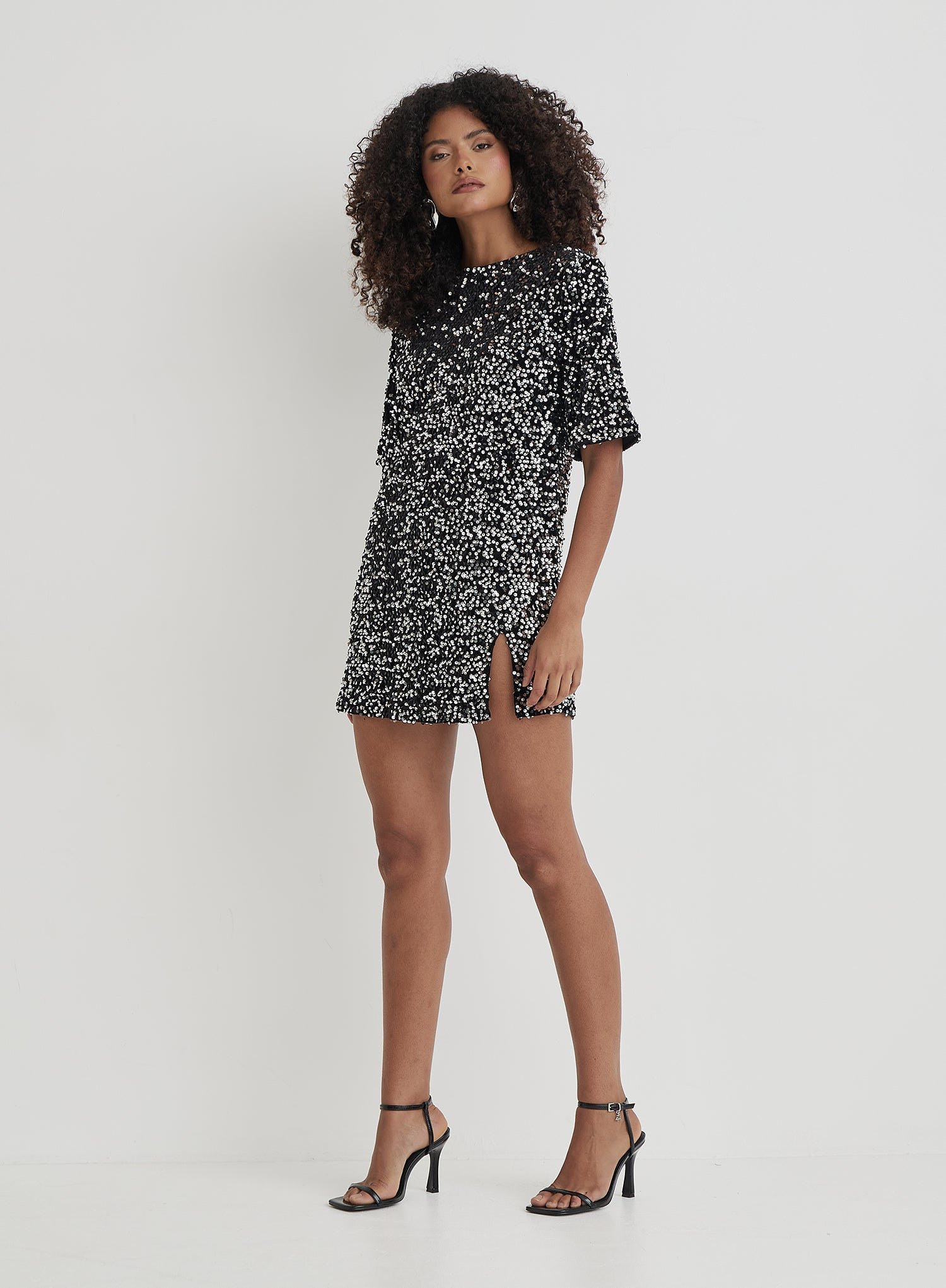 Colour:Black